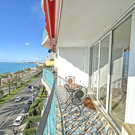 Apartment Waterfront With Stunning Panoramic Outlook *