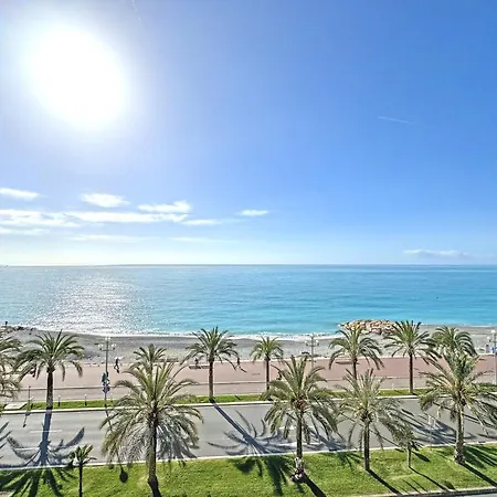 Waterfront With Stunning Panoramic Outlook 니스